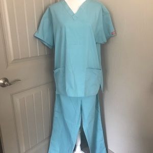 Dickies scrub set